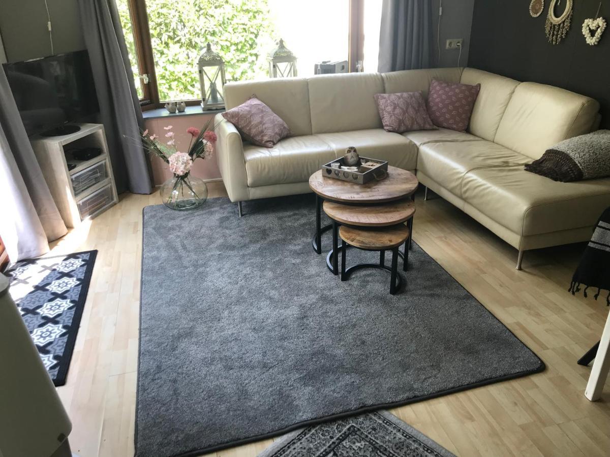Sfeervol Chalet in Drenthe Bij het Dwingelderveld Villa Spier Buitenkant foto